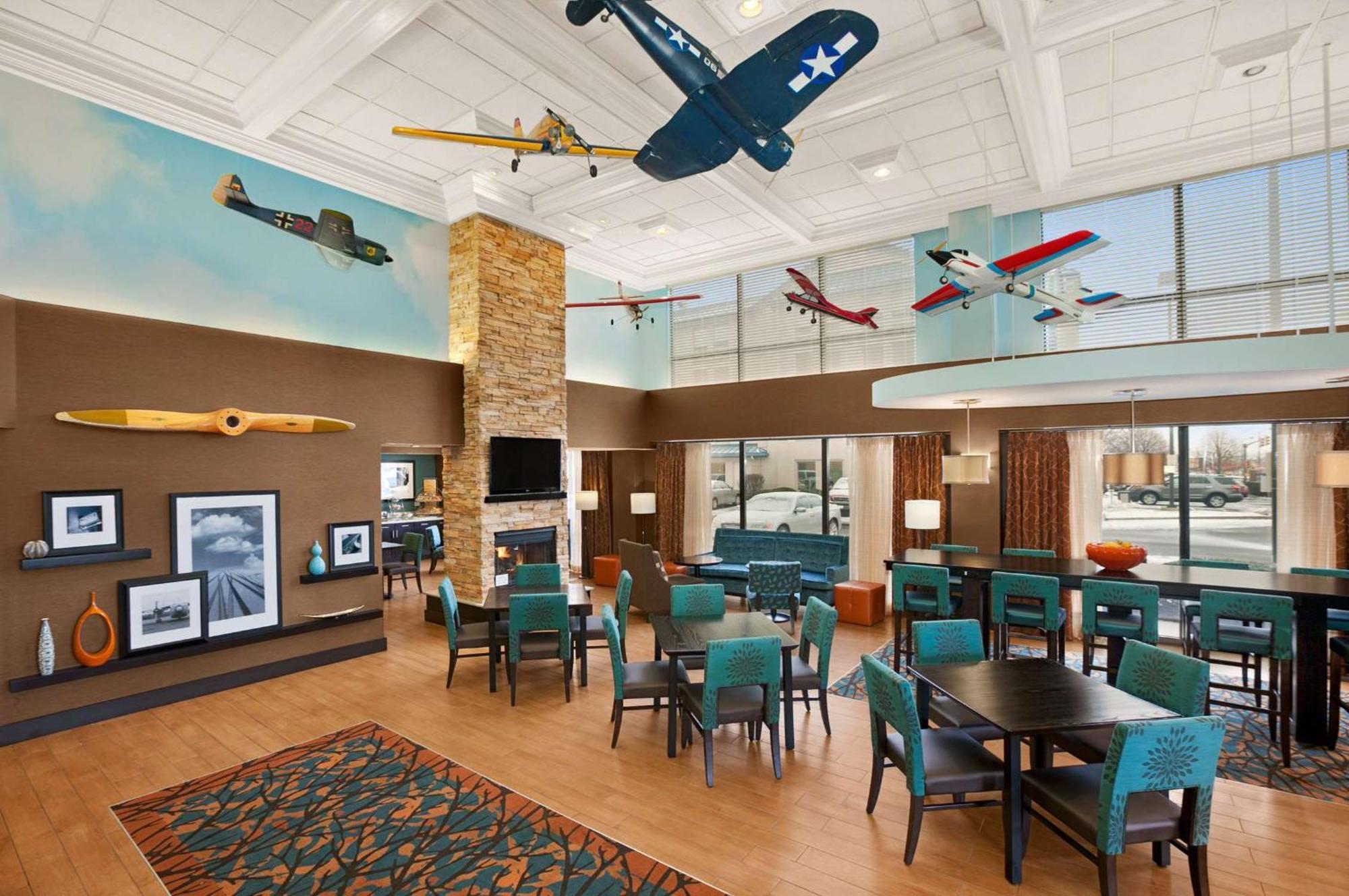 Hampton Inn Chicago-Midway Airport Bedford Park Экстерьер фото