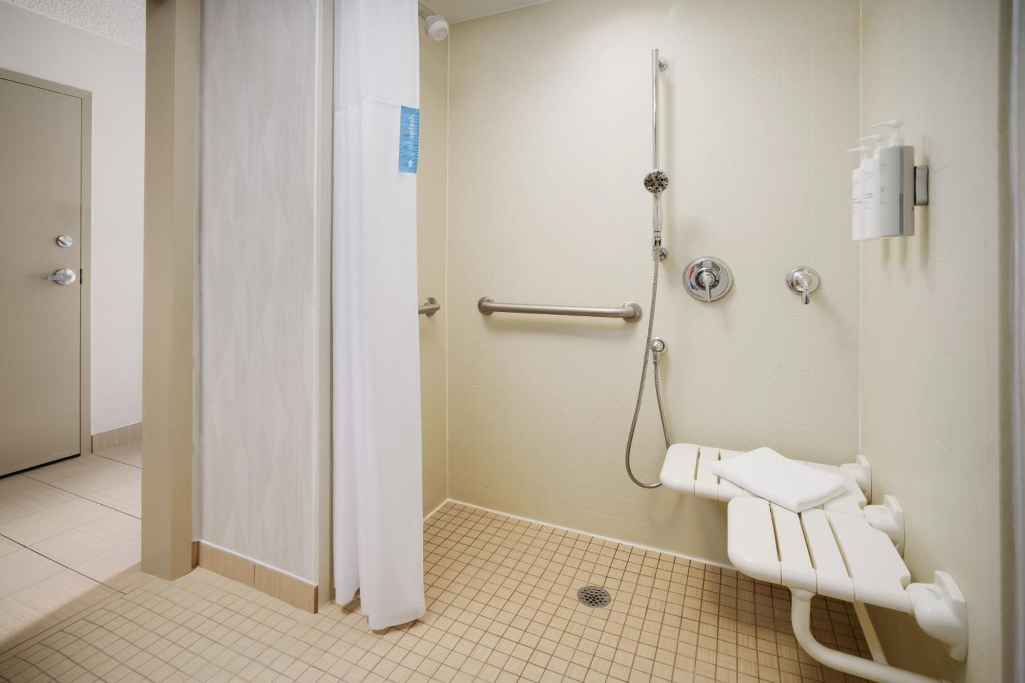 Hampton Inn Chicago-Midway Airport Bedford Park Экстерьер фото