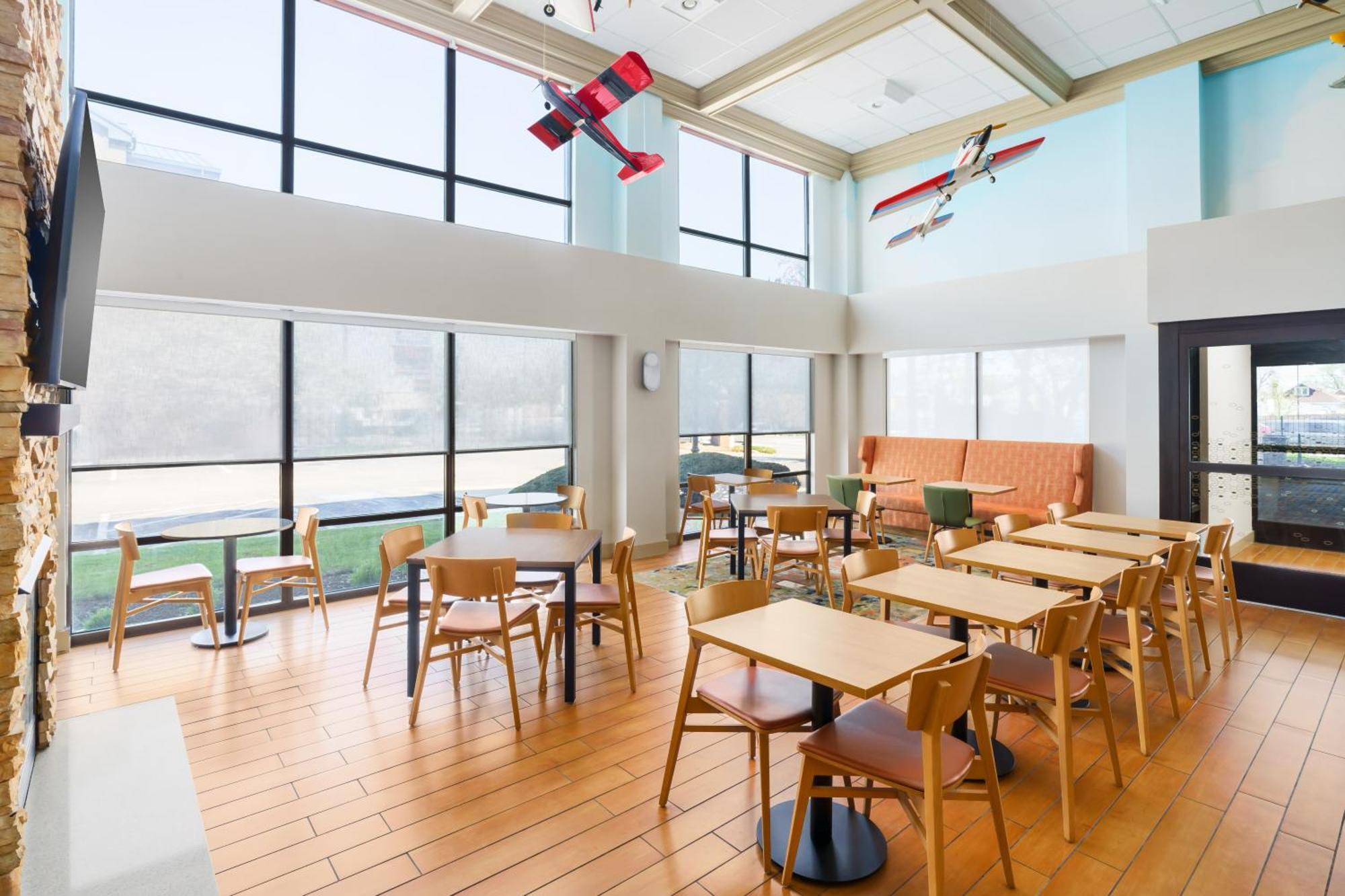 Hampton Inn Chicago-Midway Airport Bedford Park Экстерьер фото